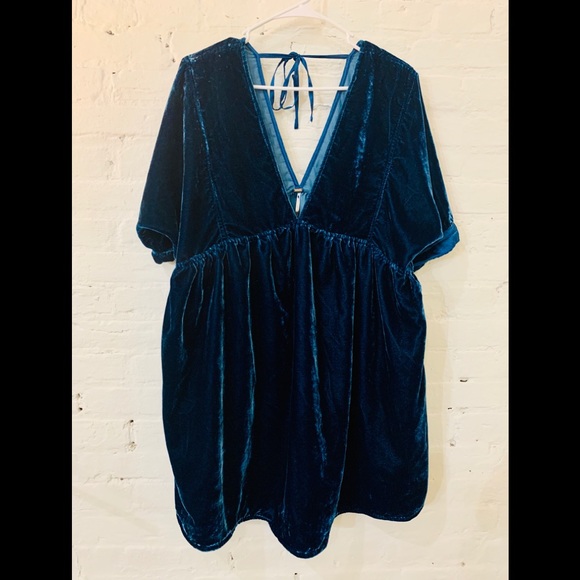 Free People Dresses & Skirts - NWT Free People Velvet Dress
